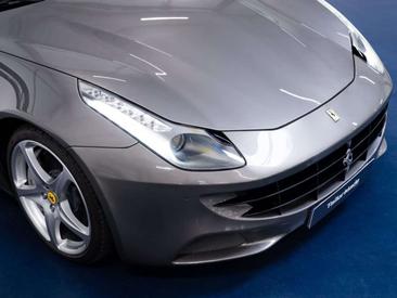 Ferrari FF — photo 10
