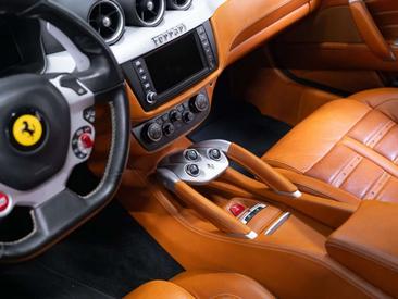 Ferrari FF — photo 15