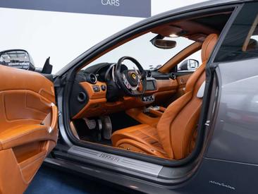 Ferrari FF — photo 21