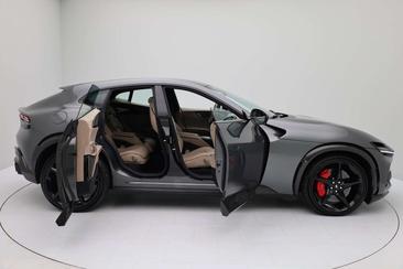 Ferrari Purosangue — photo 27