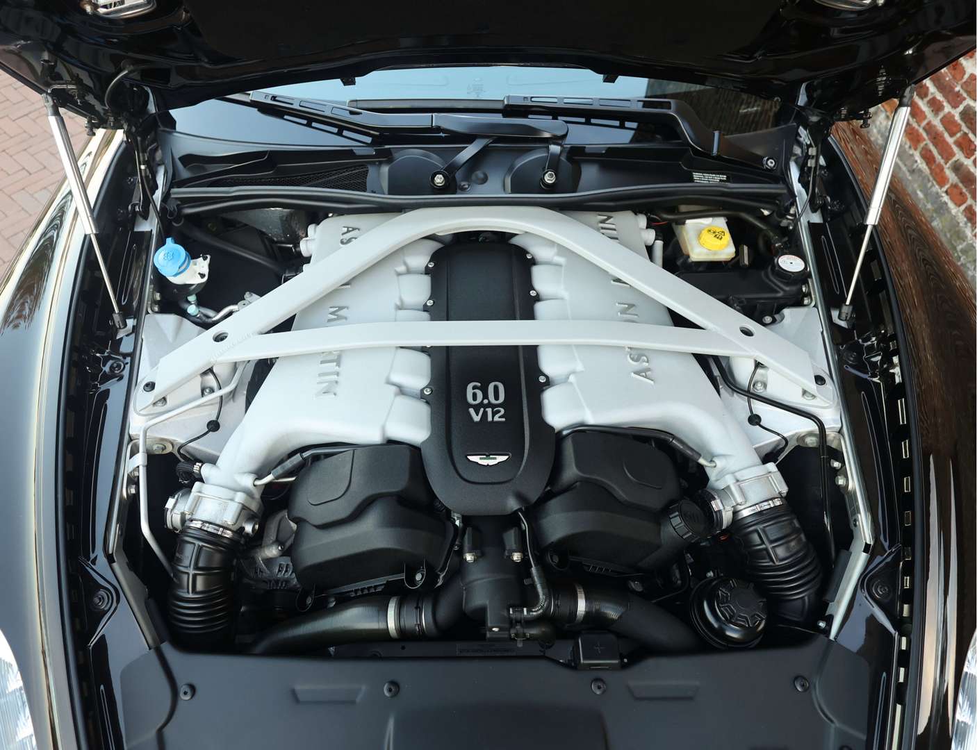 Aston Martin DB9 5.9 V12 Touchtronic - 2015 - Joinsteer - #23