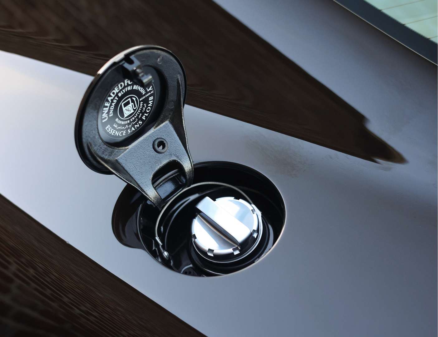 Aston Martin DB9 5.9 V12 Touchtronic - 2015 - Joinsteer - #27