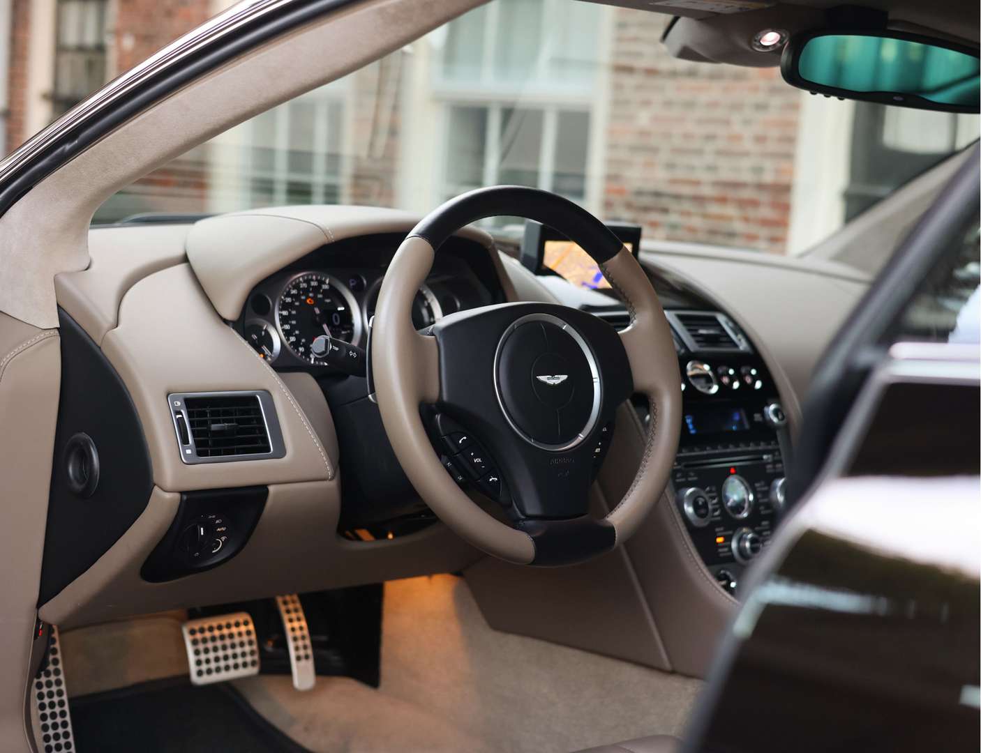 Aston Martin DB9 5.9 V12 Touchtronic - 2015 - Joinsteer - #39