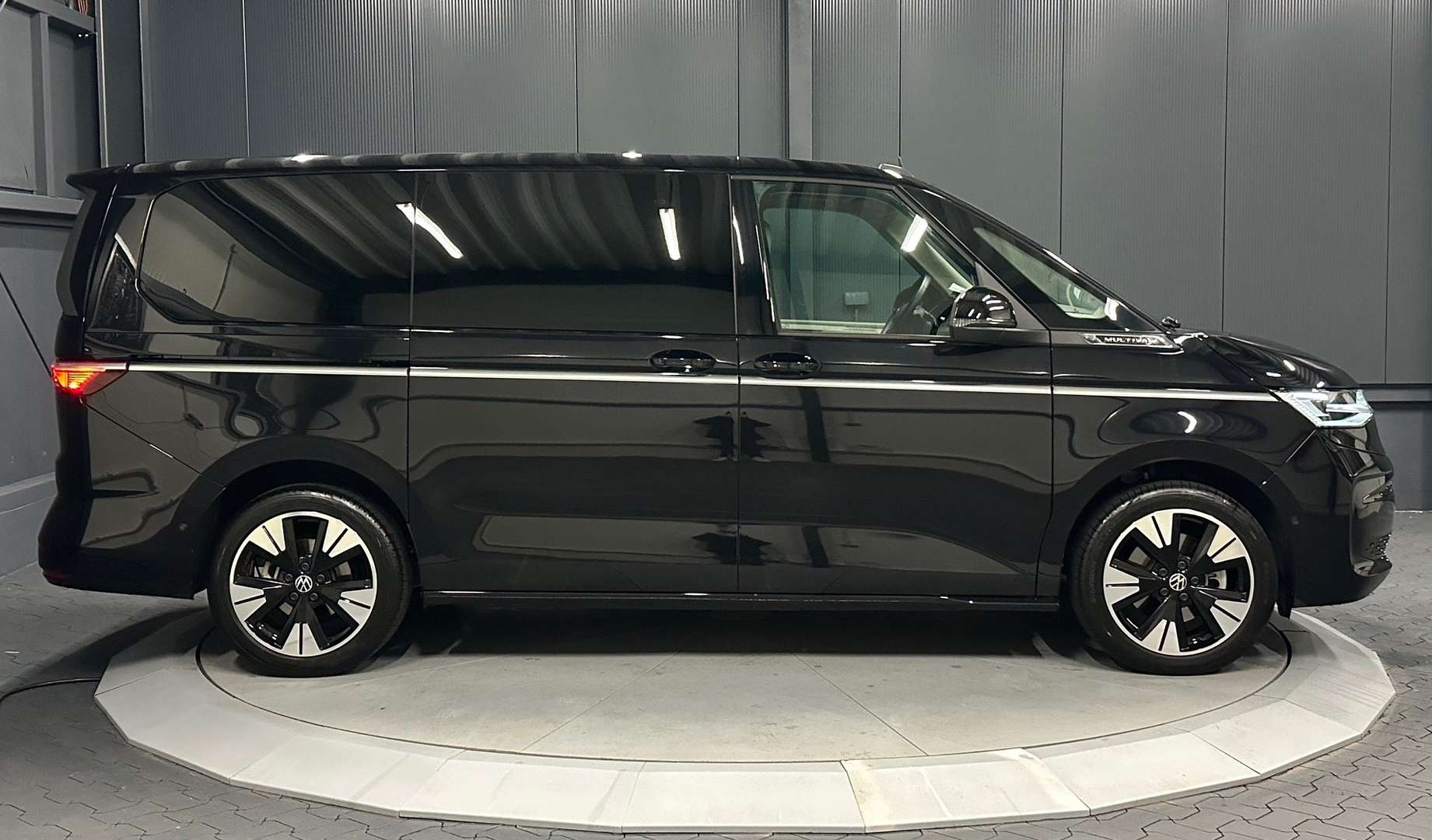 Volkswagen Multivan Style - 2024 - Joinsteer - #5