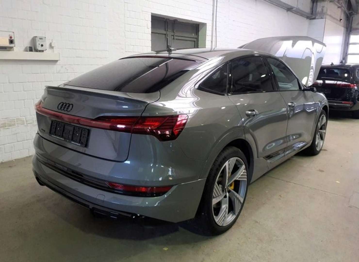 Audi E-tron Sportback S Line Black Edition 55 - 2022 - Joinsteer - #2