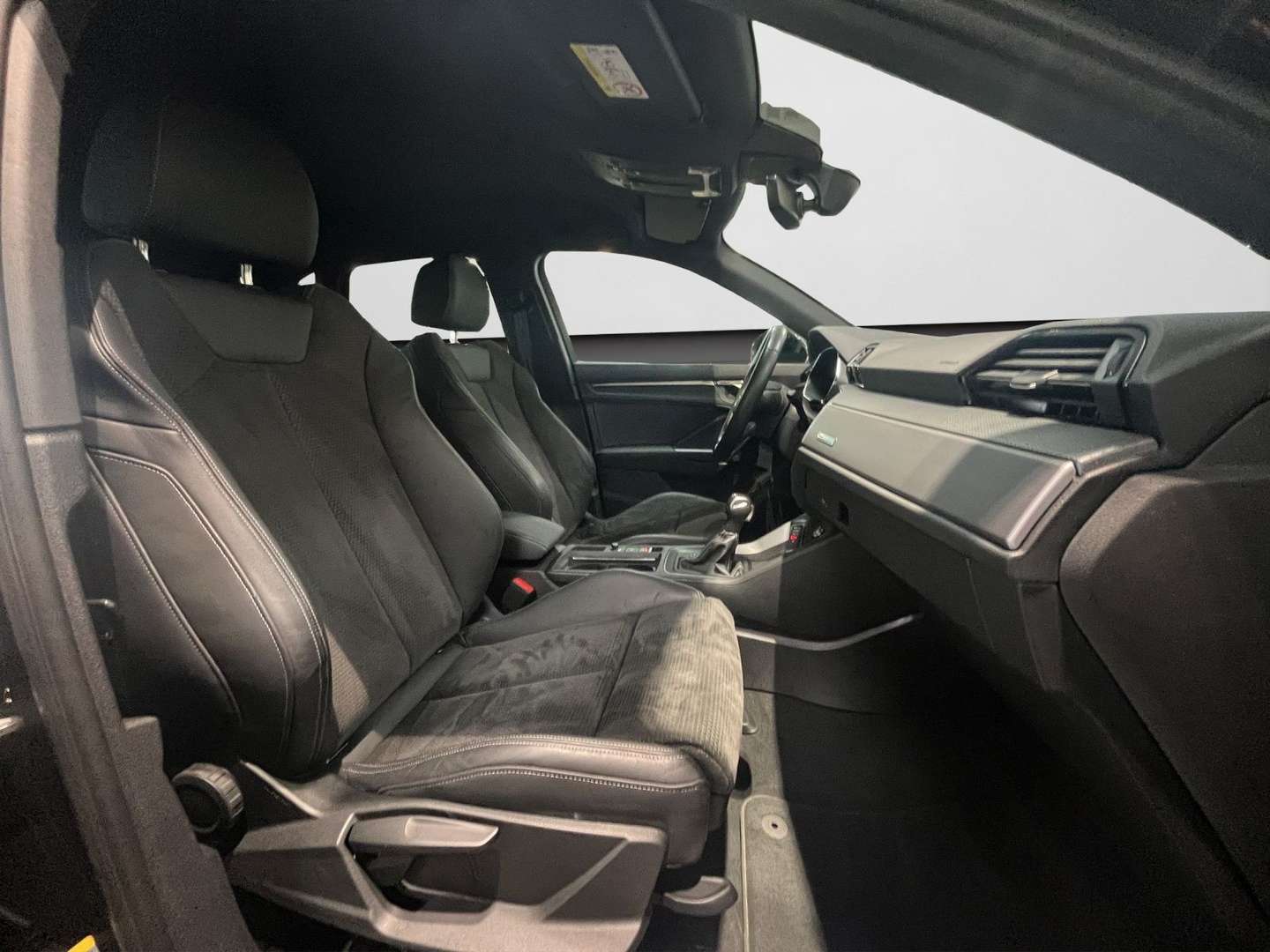 Audi Q3 S Line 45 TFSI E - 2022 - Joinsteer - #4