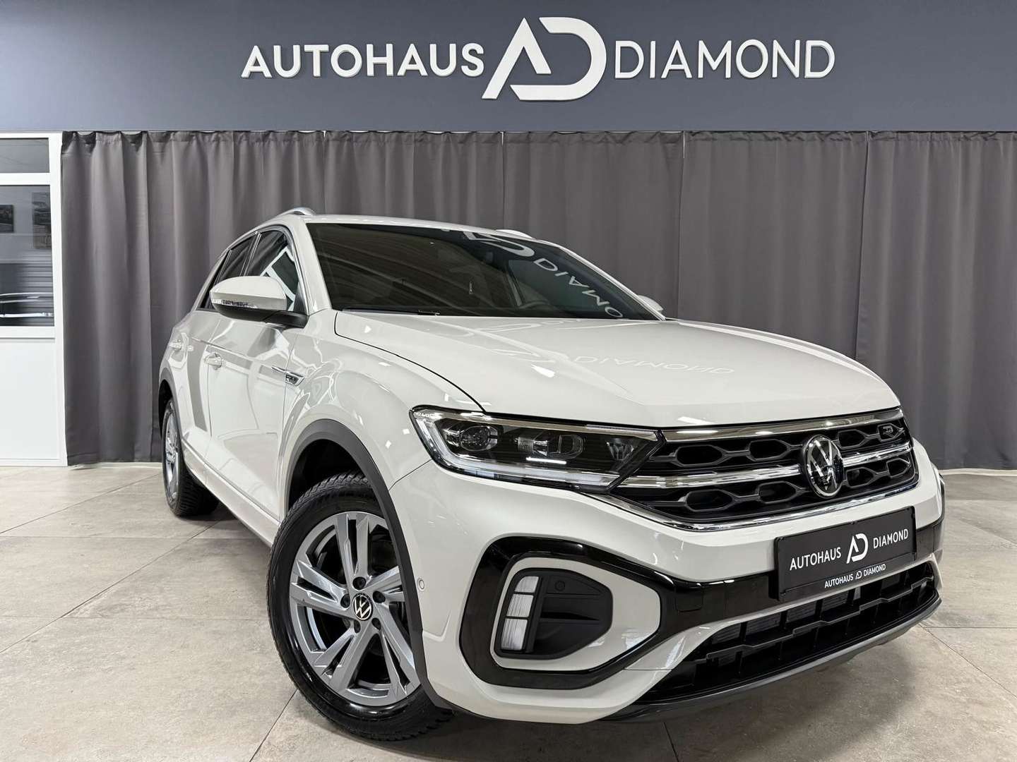 Volkswagen T-Roc R-Line - 2025 - Joinsteer - #1