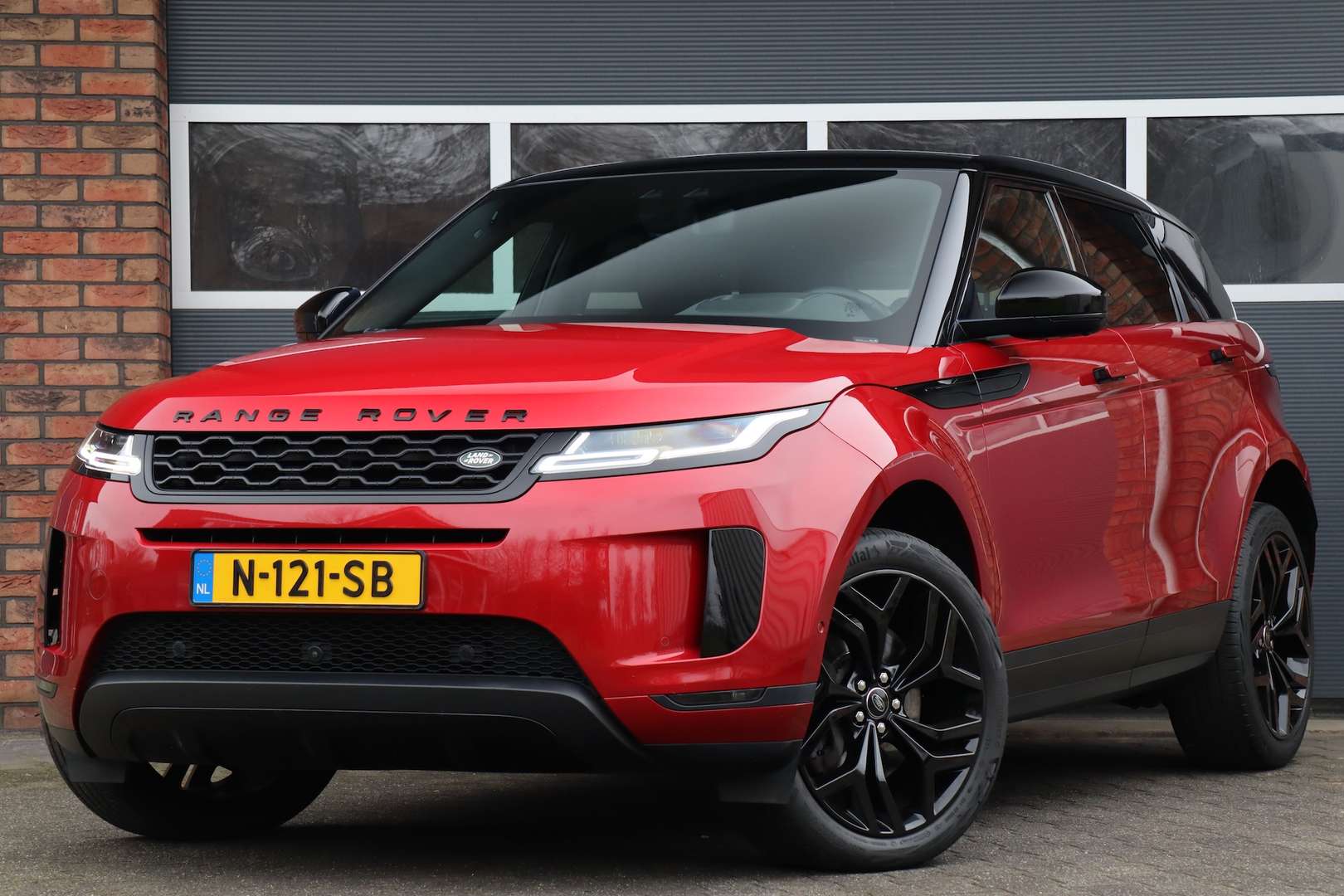 Land Rover Range Rover Evoque 2.0 P250 AWD R-Dynamic S Pano, Leder - 2019 - Joinsteer - #1