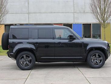 Land Rover Defender 110 X-Dynamic SE 3.0 D D200 — photo 6