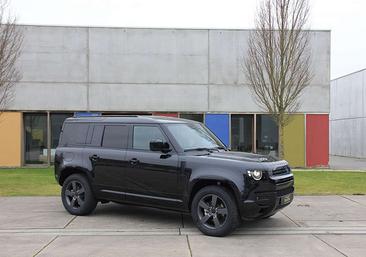 Land Rover Defender 110 X-Dynamic SE 3.0 D D200 — photo 7