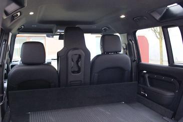 Land Rover Defender 110 X-Dynamic SE 3.0 D D200 — photo 18