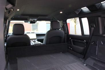 Land Rover Defender 110 X-Dynamic SE 3.0 D D200 — photo 19
