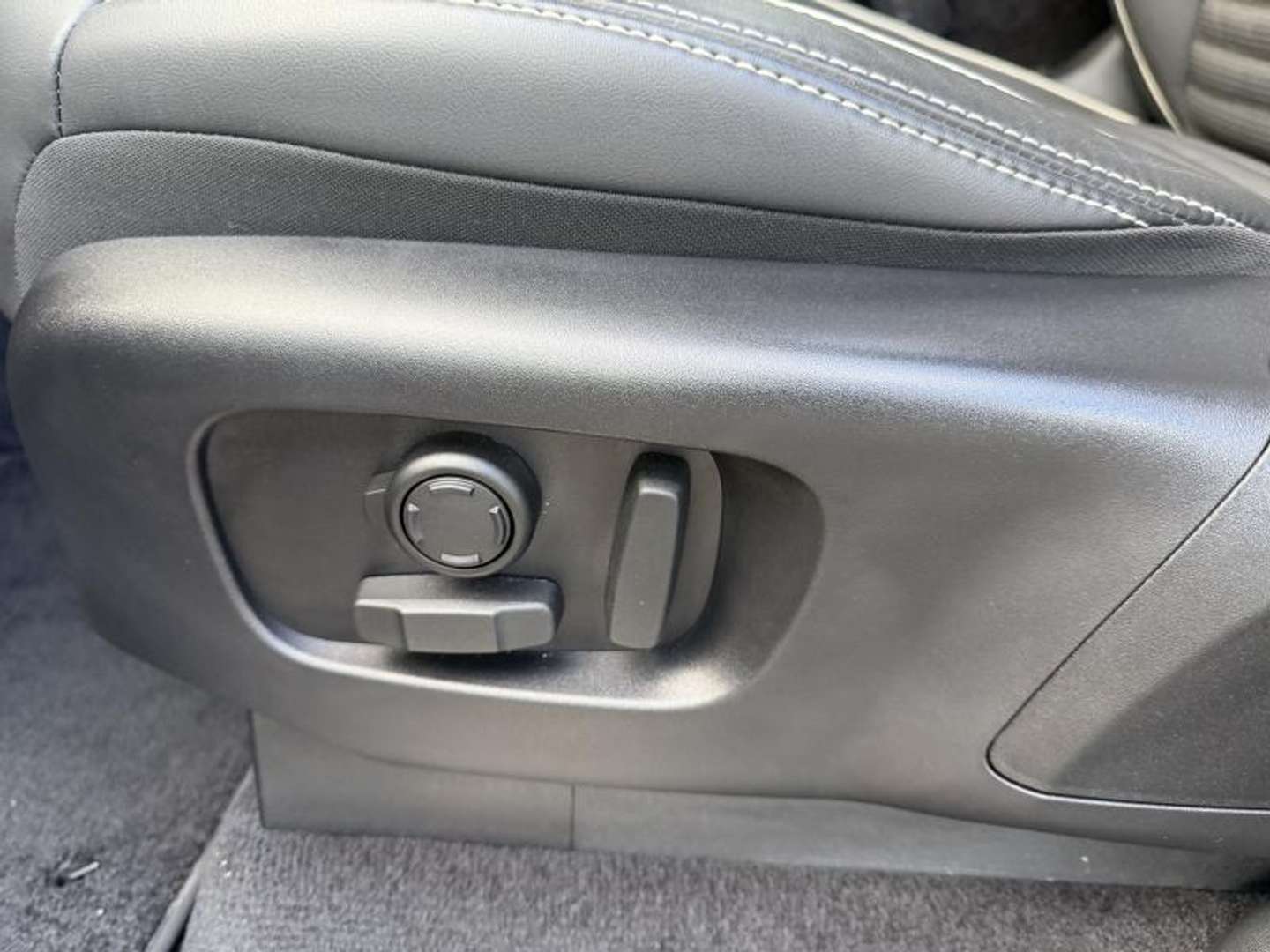 Land Rover Discovery Metropolitan Edition D300 - 2025 - Joinsteer - #13