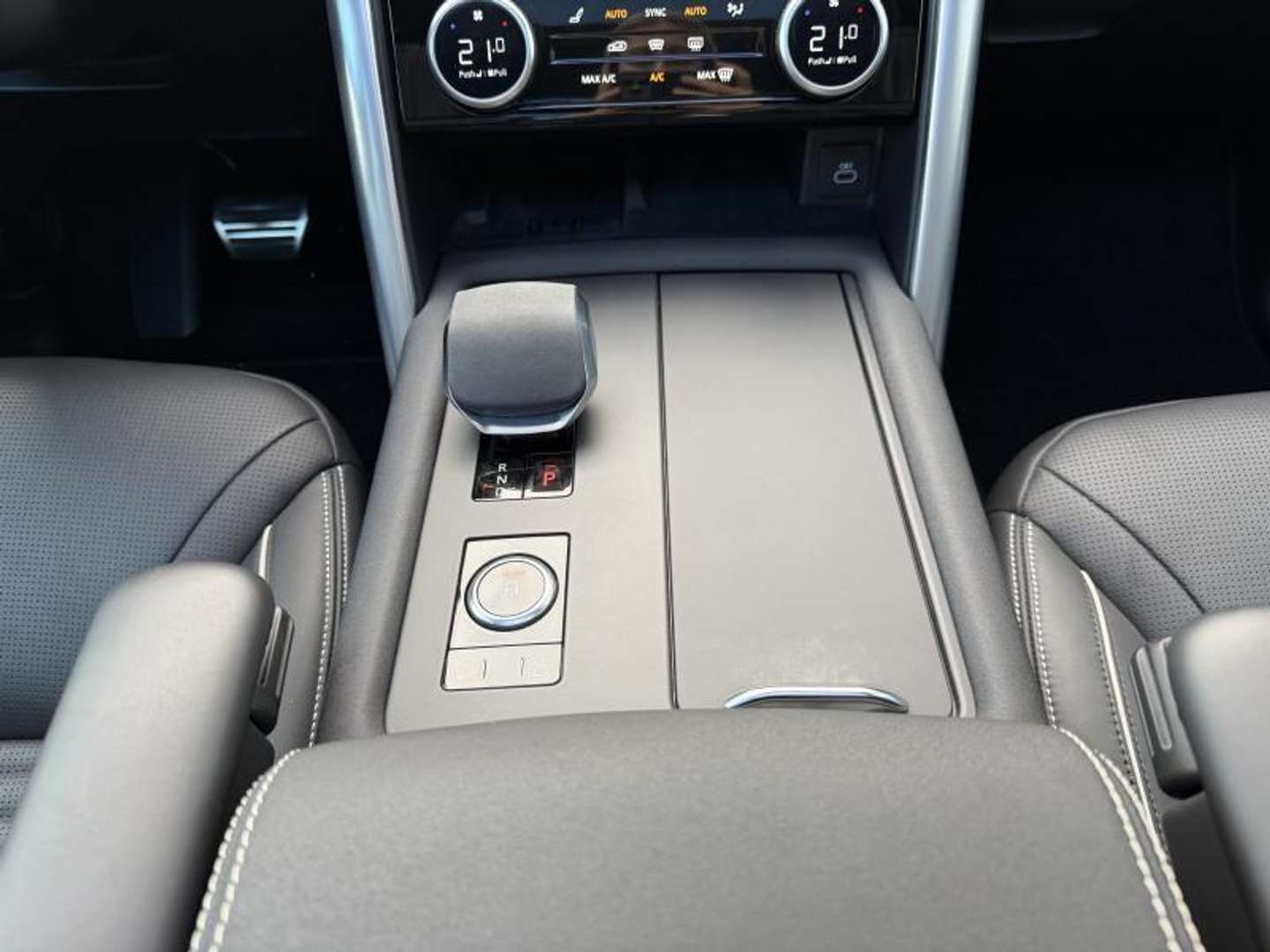 Land Rover Discovery Metropolitan Edition D300 - 2025 - Joinsteer - #29