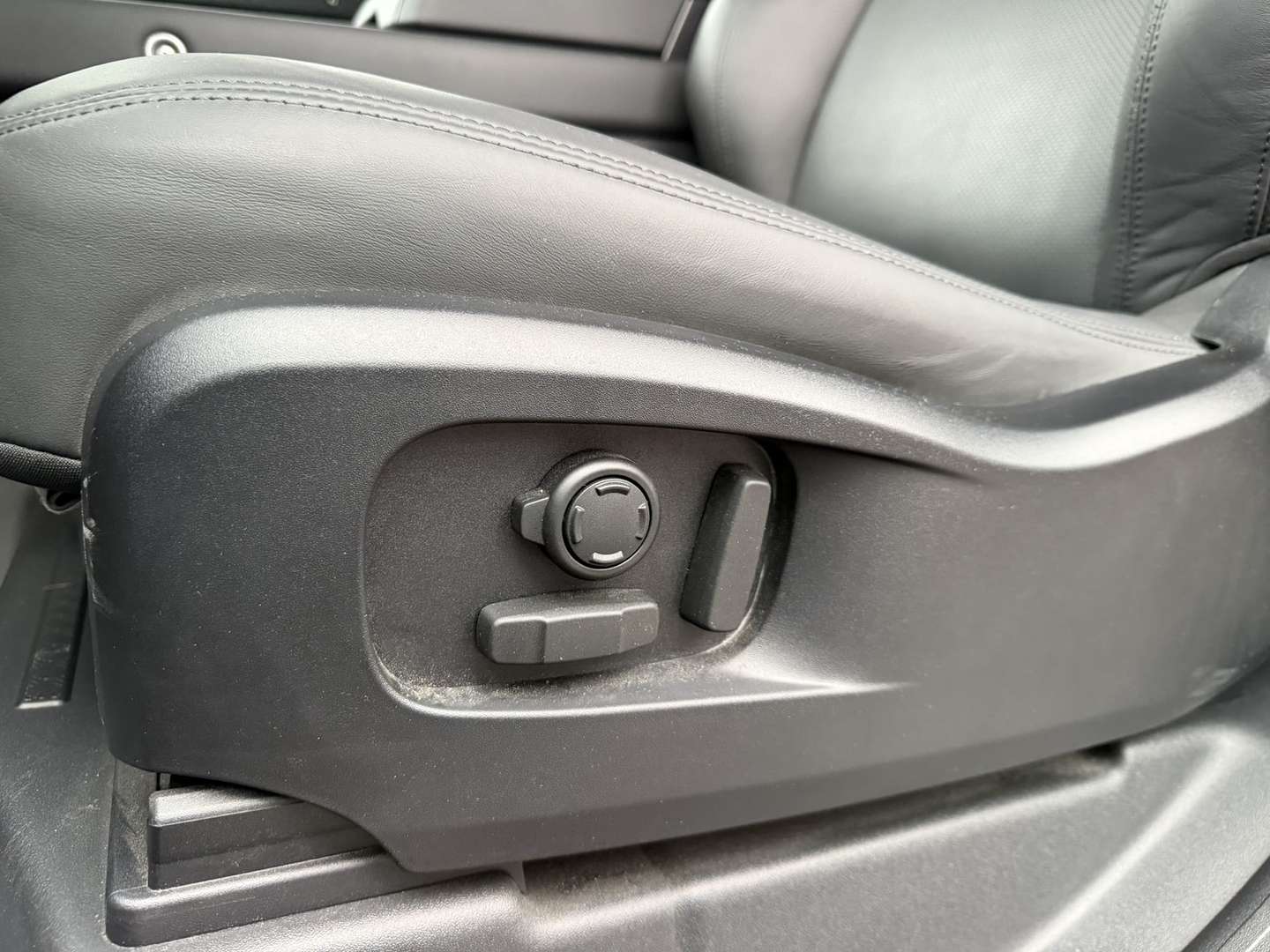 Land Rover Defender 90 X-Dynamic HSE 3.0 D MHEV D300 - 2025 - Joinsteer - #28