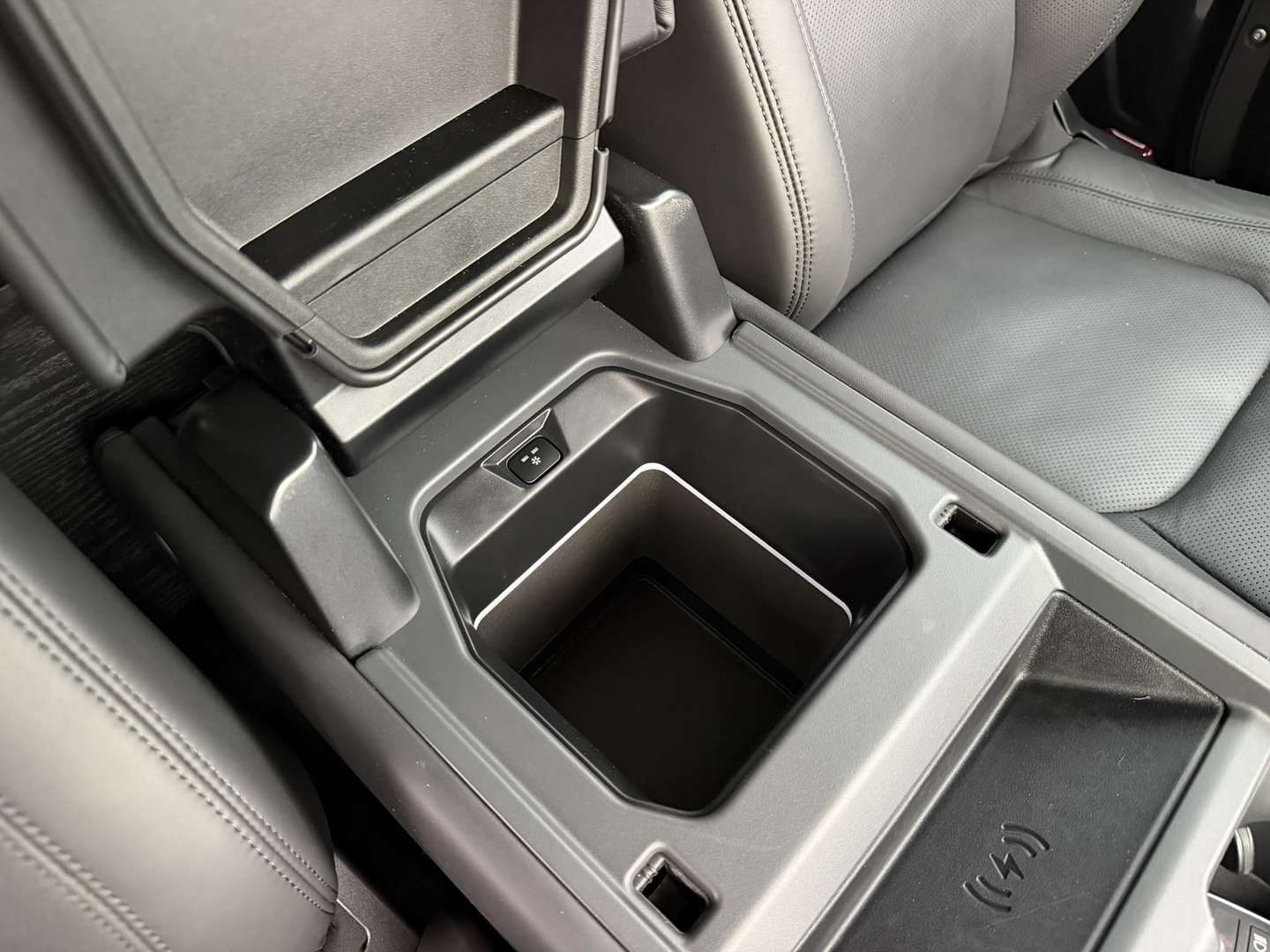 Land Rover Defender 90 X-Dynamic HSE 3.0 D MHEV D300 - 2025 - Joinsteer - #47