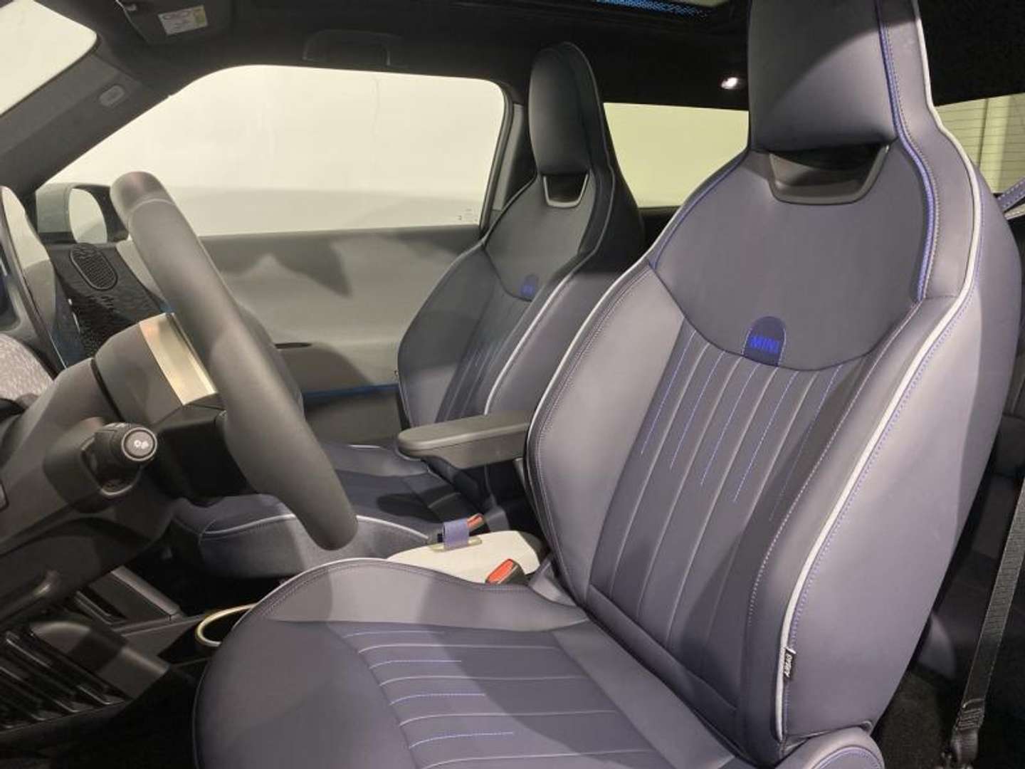 Mini Cooper E Favoured Cooper - 2025 - Joinsteer - #4