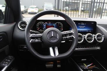 Mercedes GLA 250 E 250 AMG Line — photo 14