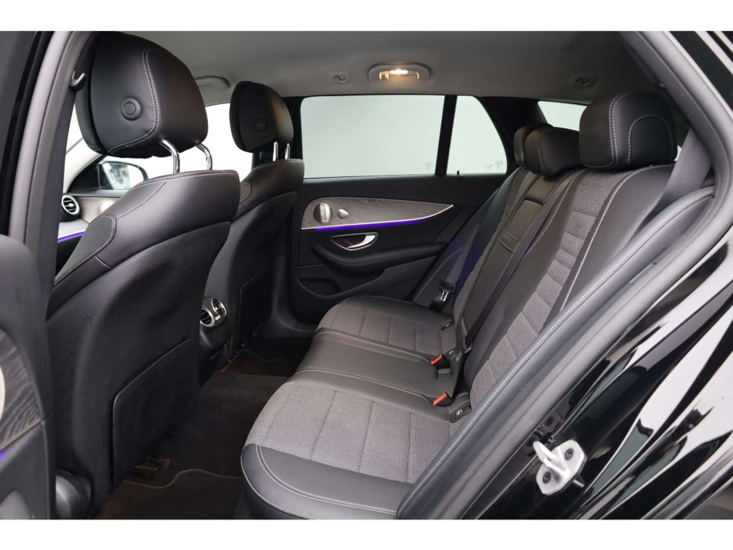 Mercedes Classe E Break 300 Night - 2022 - Joinsteer - #11