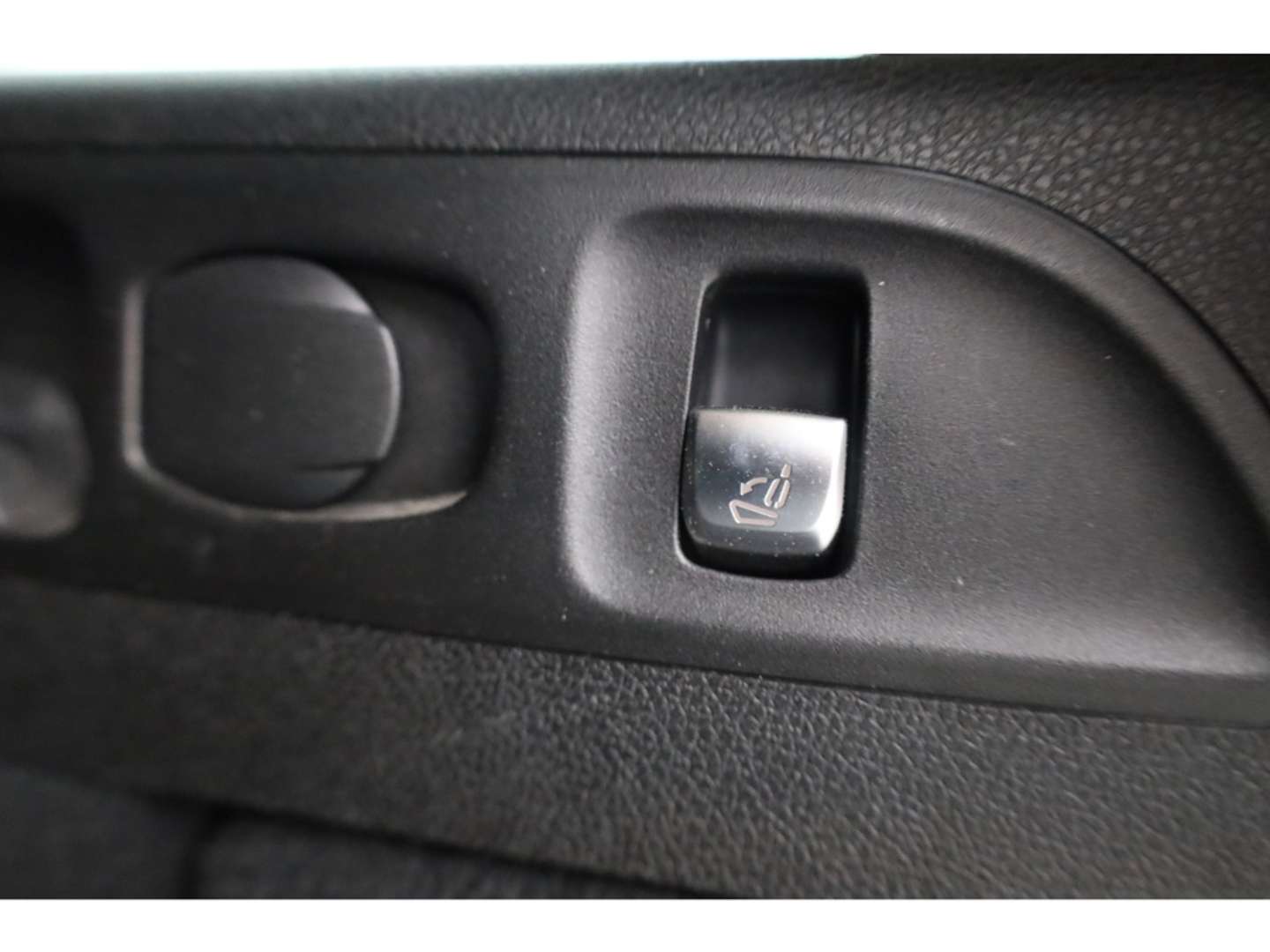 Mercedes Classe E Break 300 Night - 2022 - Joinsteer - #28