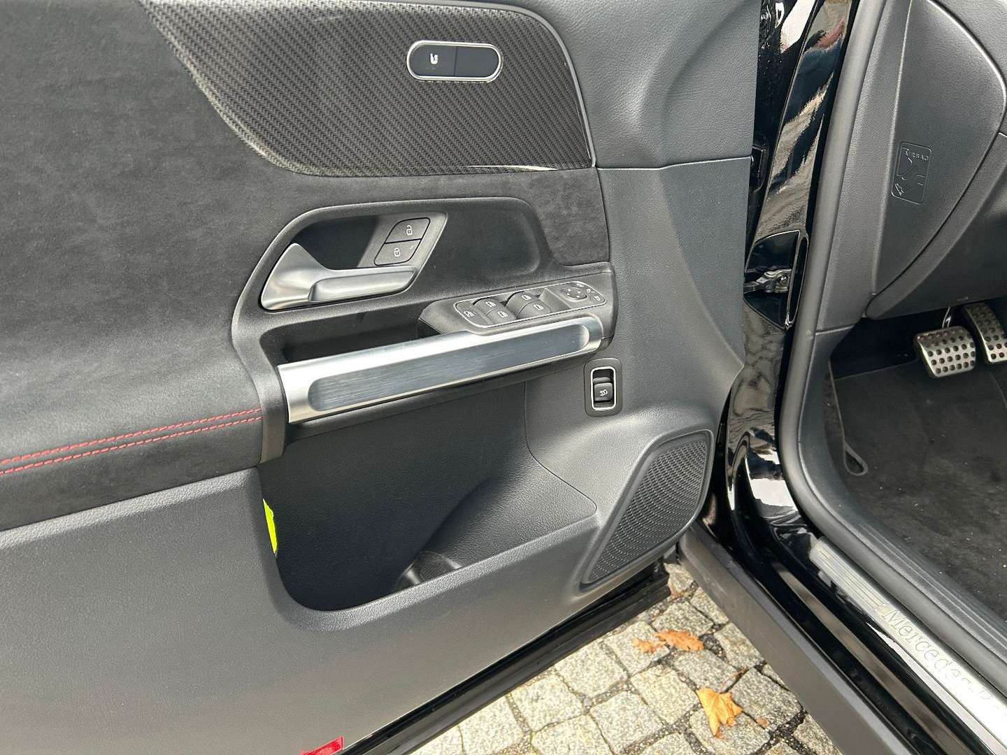 Mercedes GLB 200 200 Night - 2024 - Joinsteer - #10