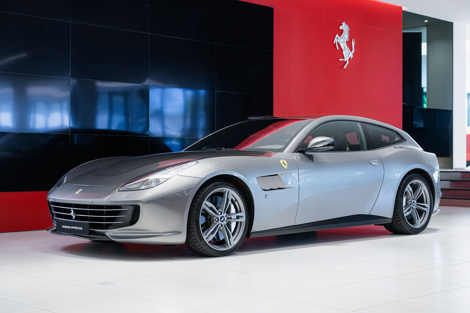 Ferrari GTC4Lusso - 2018 - Joinsteer