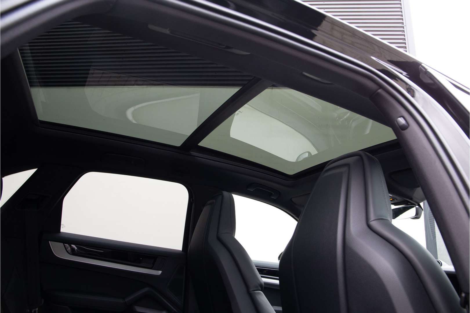 Porsche Cayenne III E-Hybrid - 2026 - Joinsteer - #17