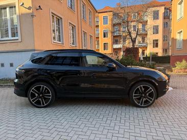 Porsche Cayenne III E-Hybrid Platinum Edition — photo 3