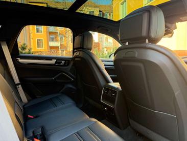 Porsche Cayenne III E-Hybrid Platinum Edition — photo 11