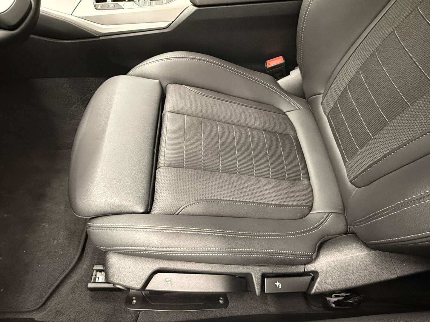 BMW 318 318d - 2024 - Joinsteer - #12