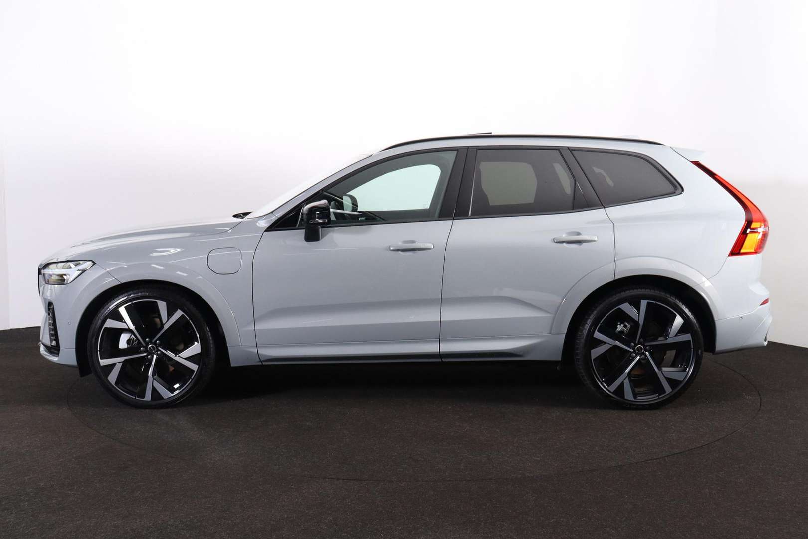 Volvo XC60 T8 Recharge Ultra Black Edition - 2025 - Joinsteer - #2