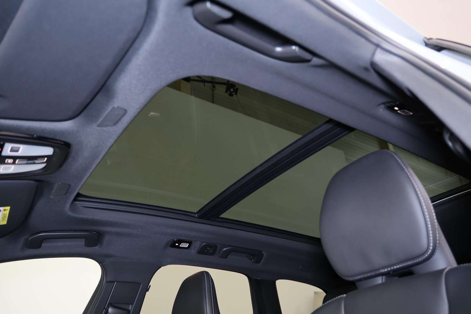 Volvo XC60 T8 Recharge Ultra Black Edition - 2025 - Joinsteer - #4