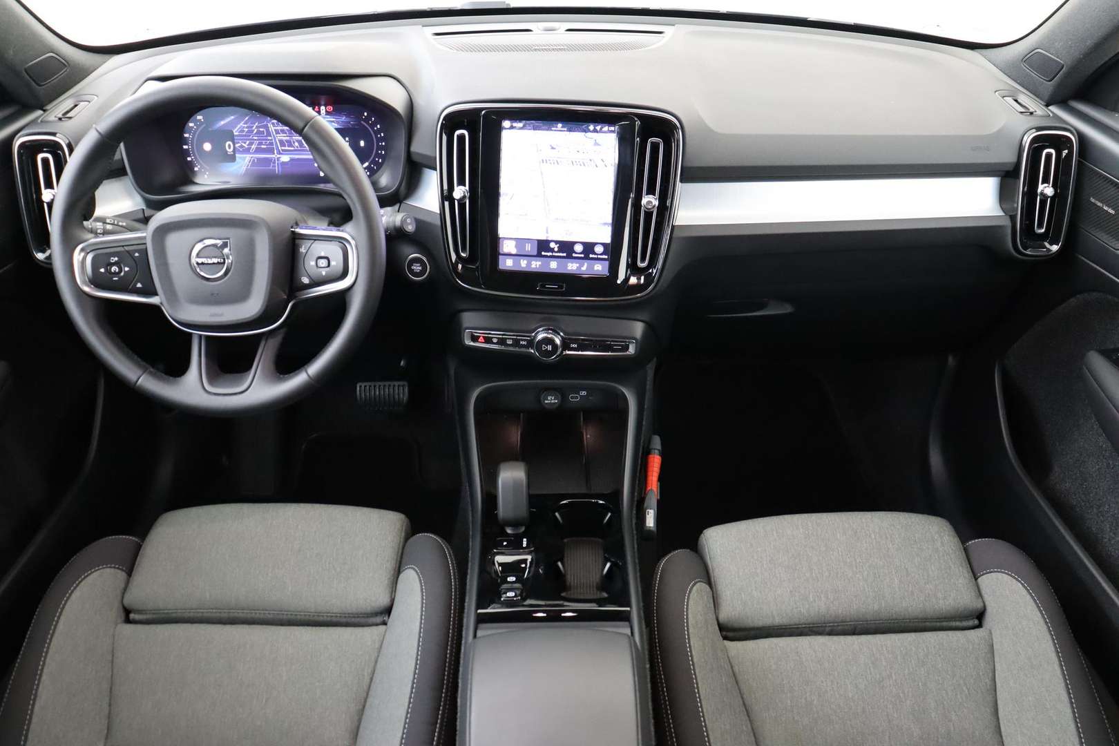 Volvo XC40 B4 Plus - 2025 - Joinsteer - #3