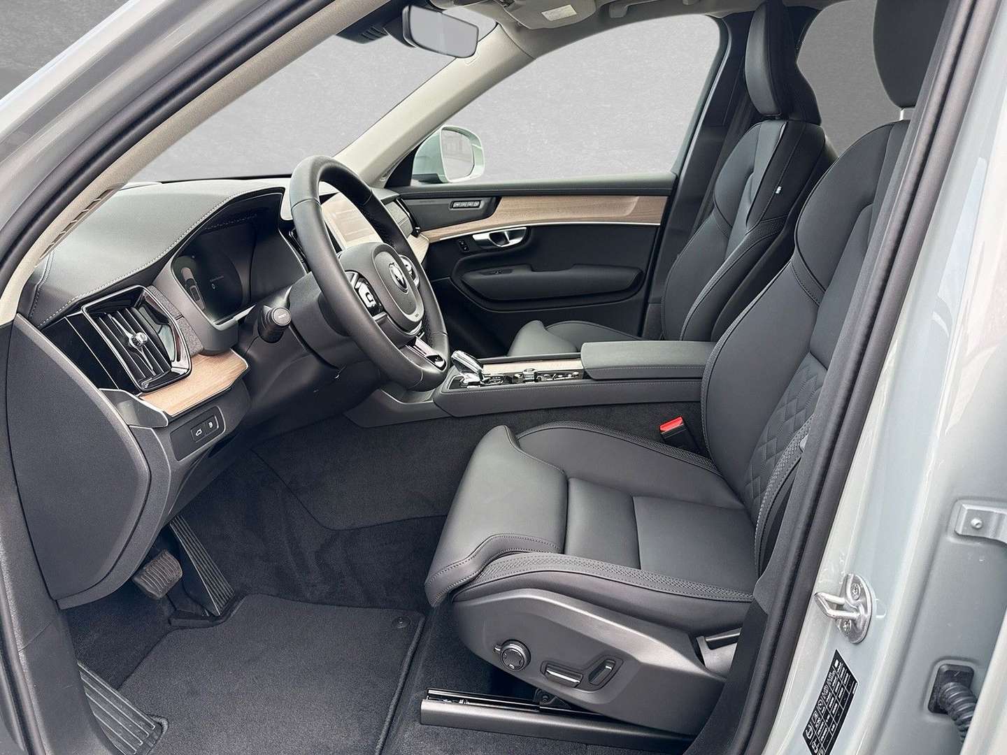 Volvo XC90 T8 Plus - 2025 - Joinsteer - #2