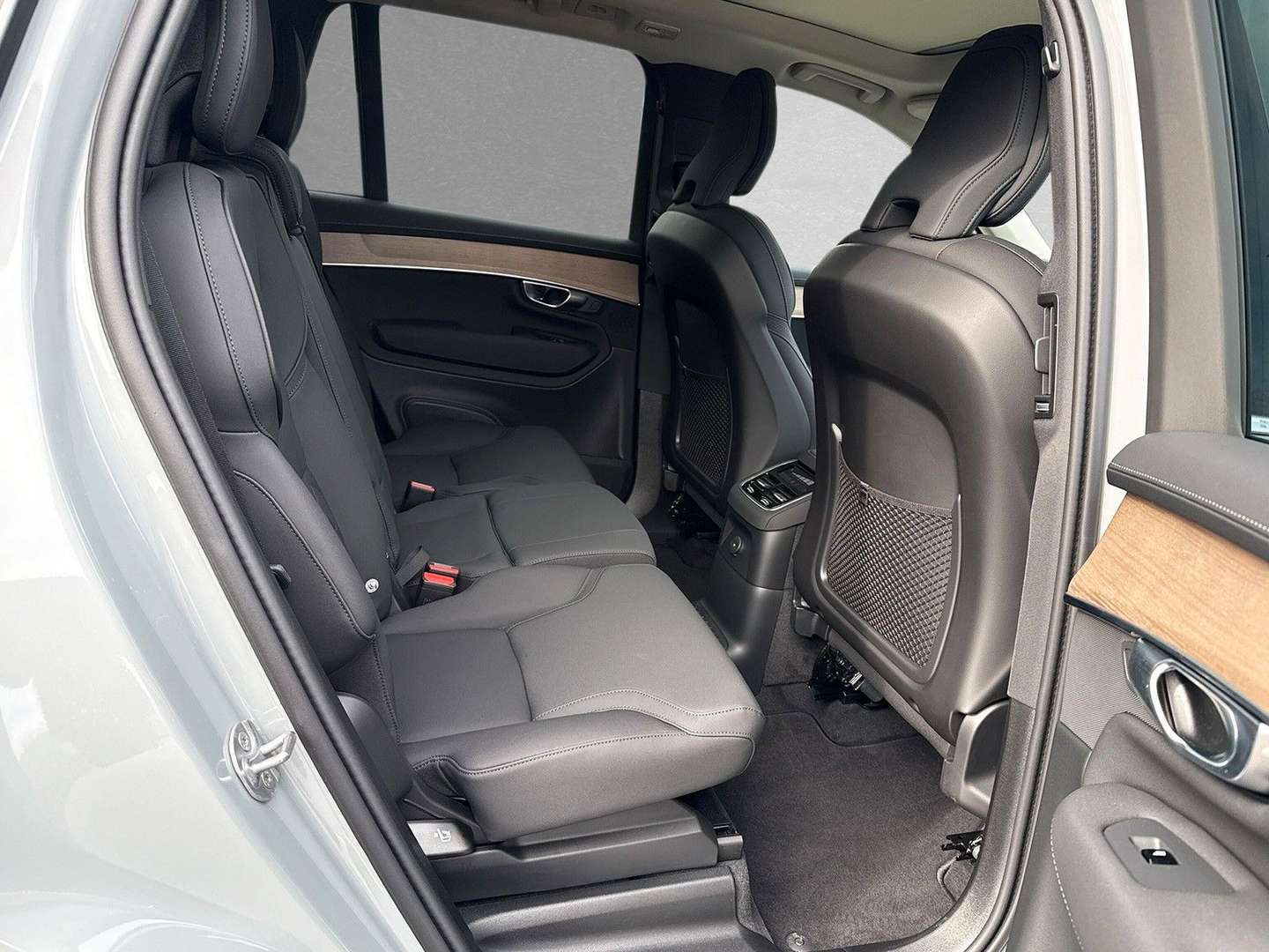 Volvo XC90 T8 Plus - 2025 - Joinsteer - #4