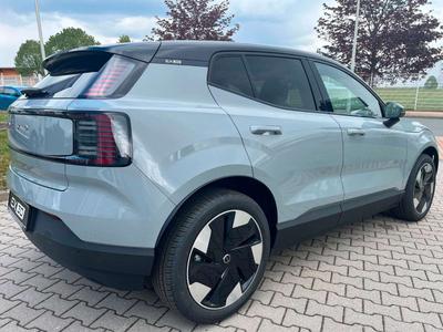 Volvo EX30 Plus Single M Extended Range RWD