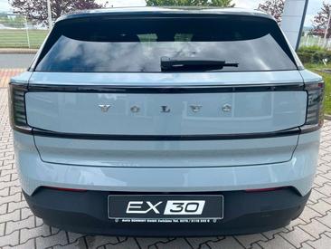 Volvo EX30 Plus Single M Extended Range RWD — photo 5