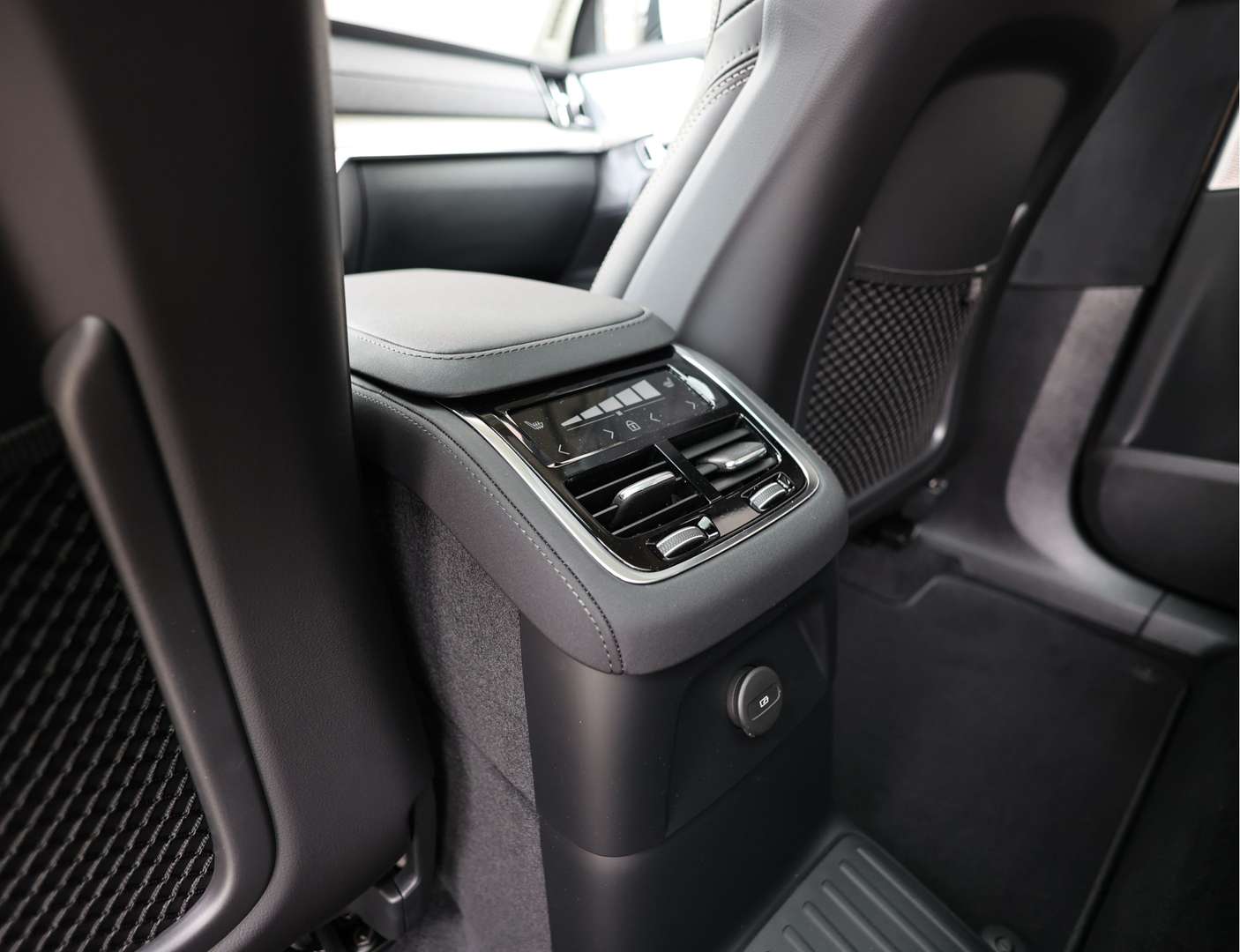 Volvo XC90 T8 Ultimate - 2025 - Joinsteer - #35