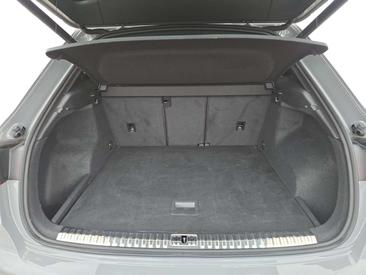 Audi RSQ3 — photo 13