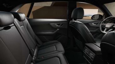 Audi Q8 50 TDI — photo 8