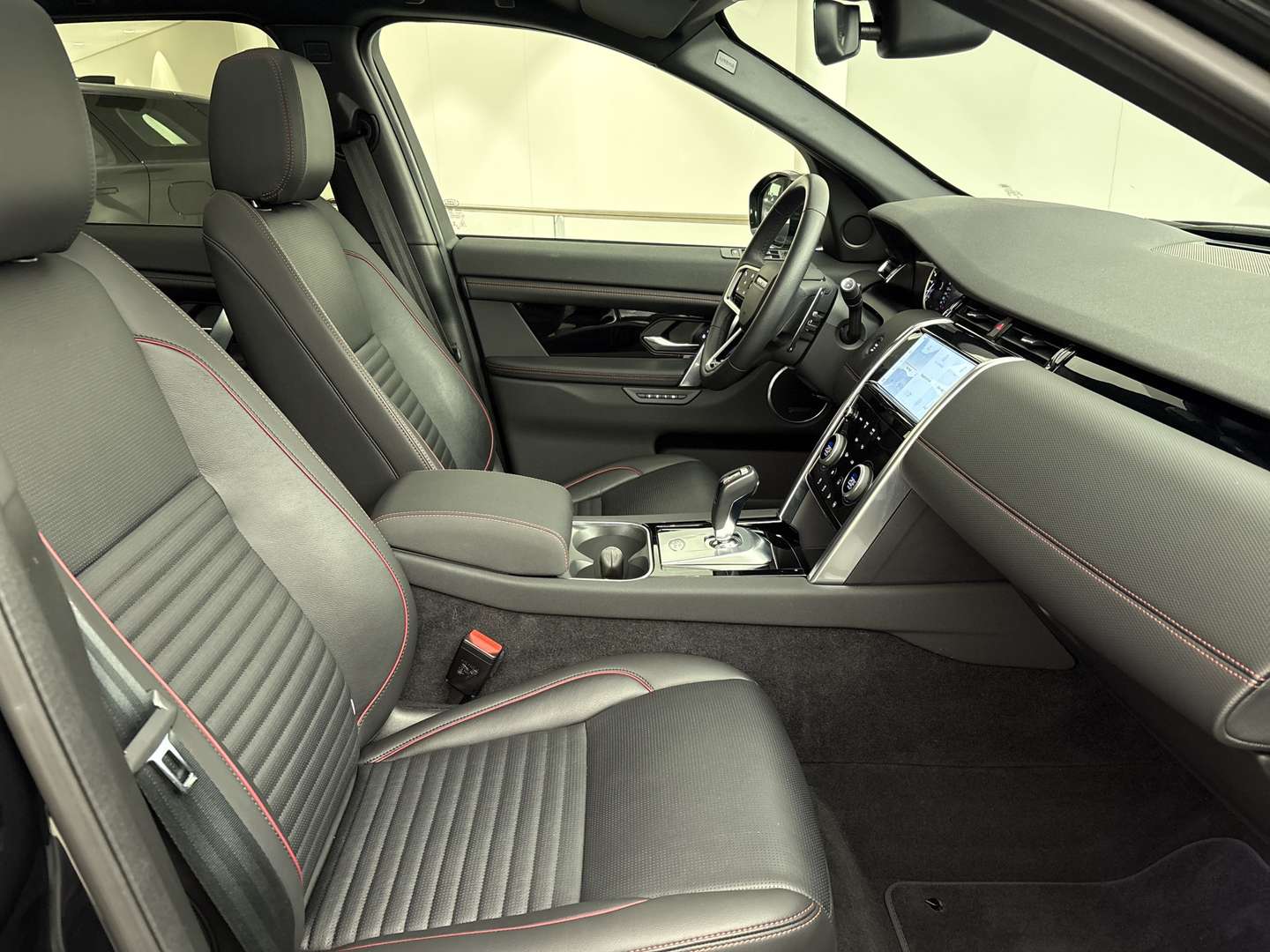 Land Rover Discovery Sport R-Dynamic SE P300e 1.5 - 2023 - Joinsteer - #6