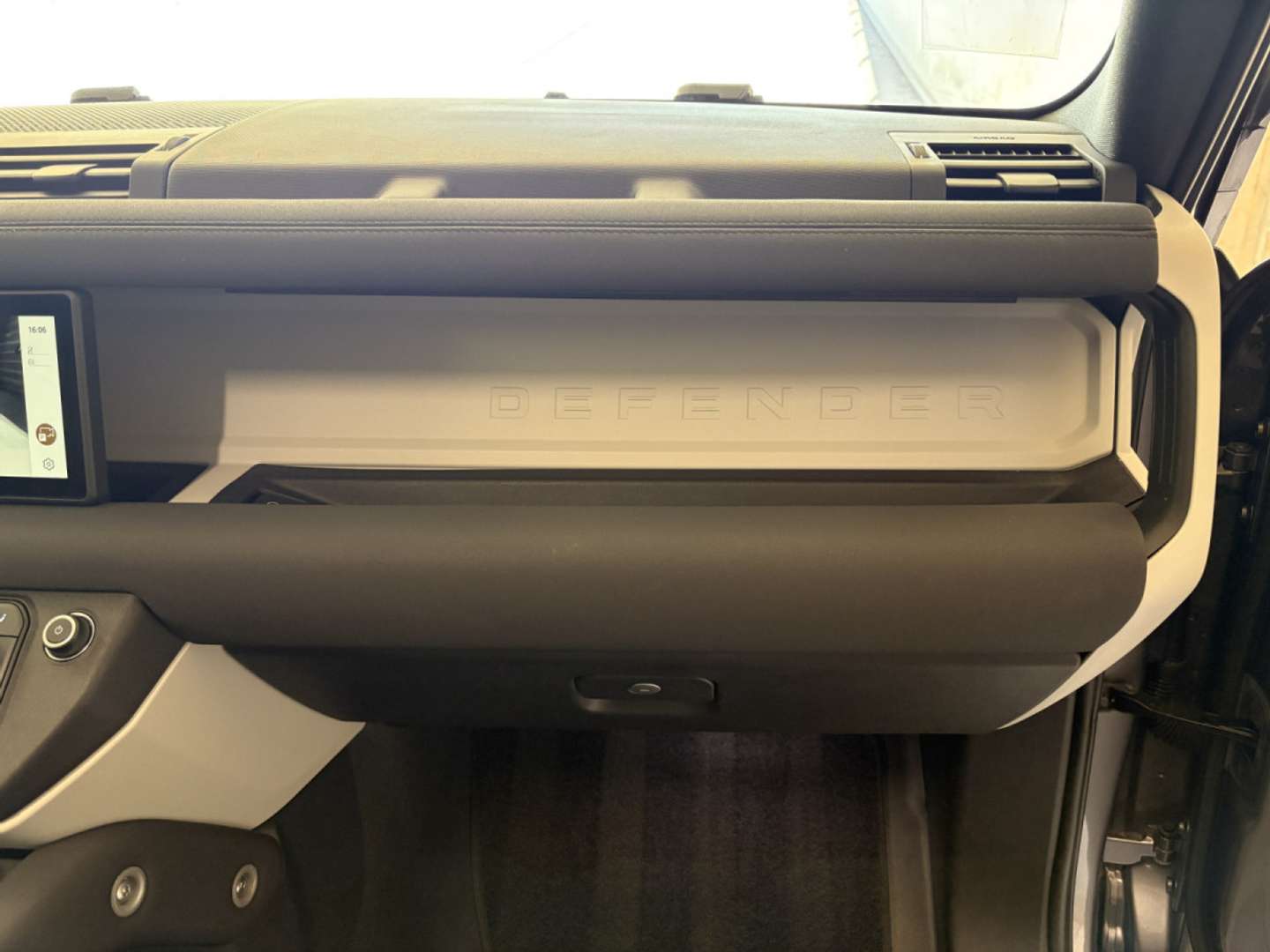 Land Rover Defender 90 S 3.0 D200 - 2023 - Joinsteer - #25