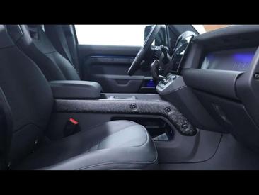 Land Rover Defender 110 P635 OCTA AWD Auto — photo 10