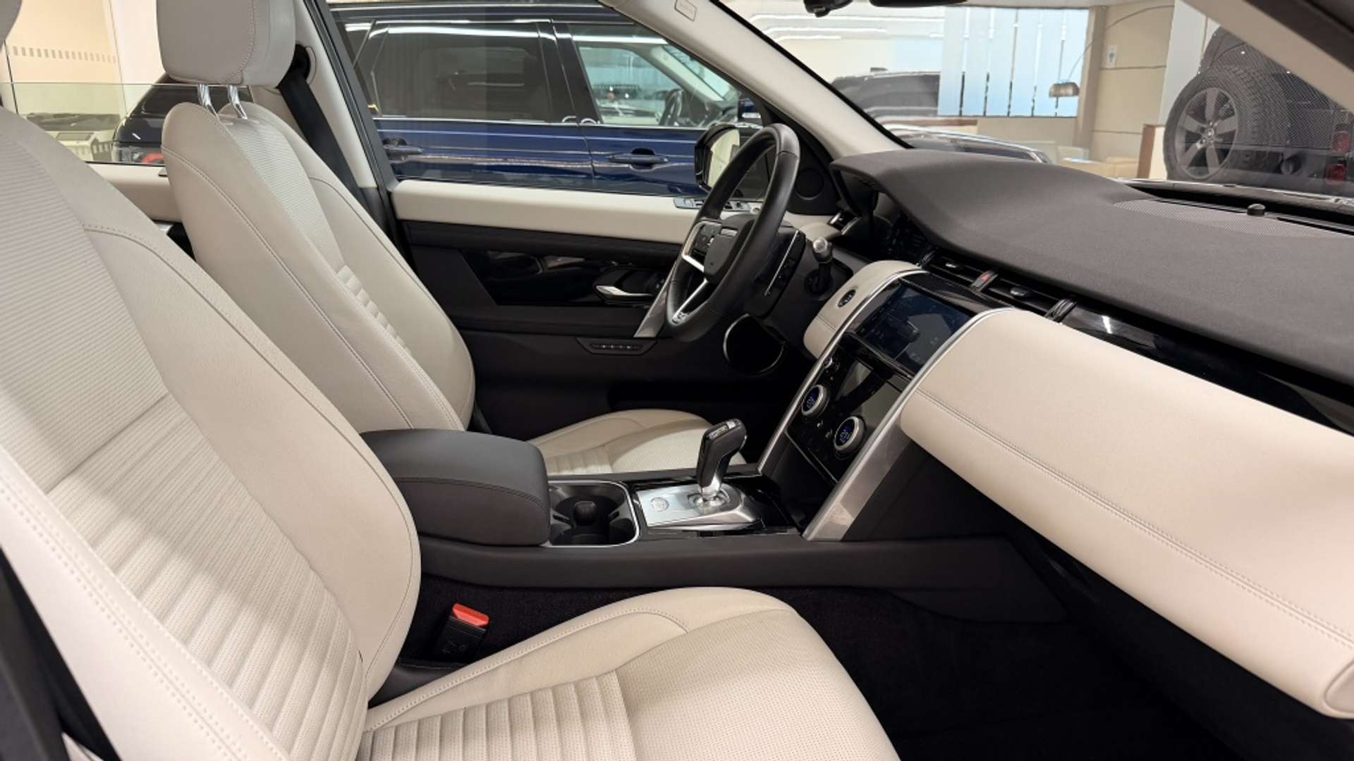 Land Rover Discovery Sport 1.5 I3 PHEV SE AWD Auto - 2021 - Joinsteer - #3