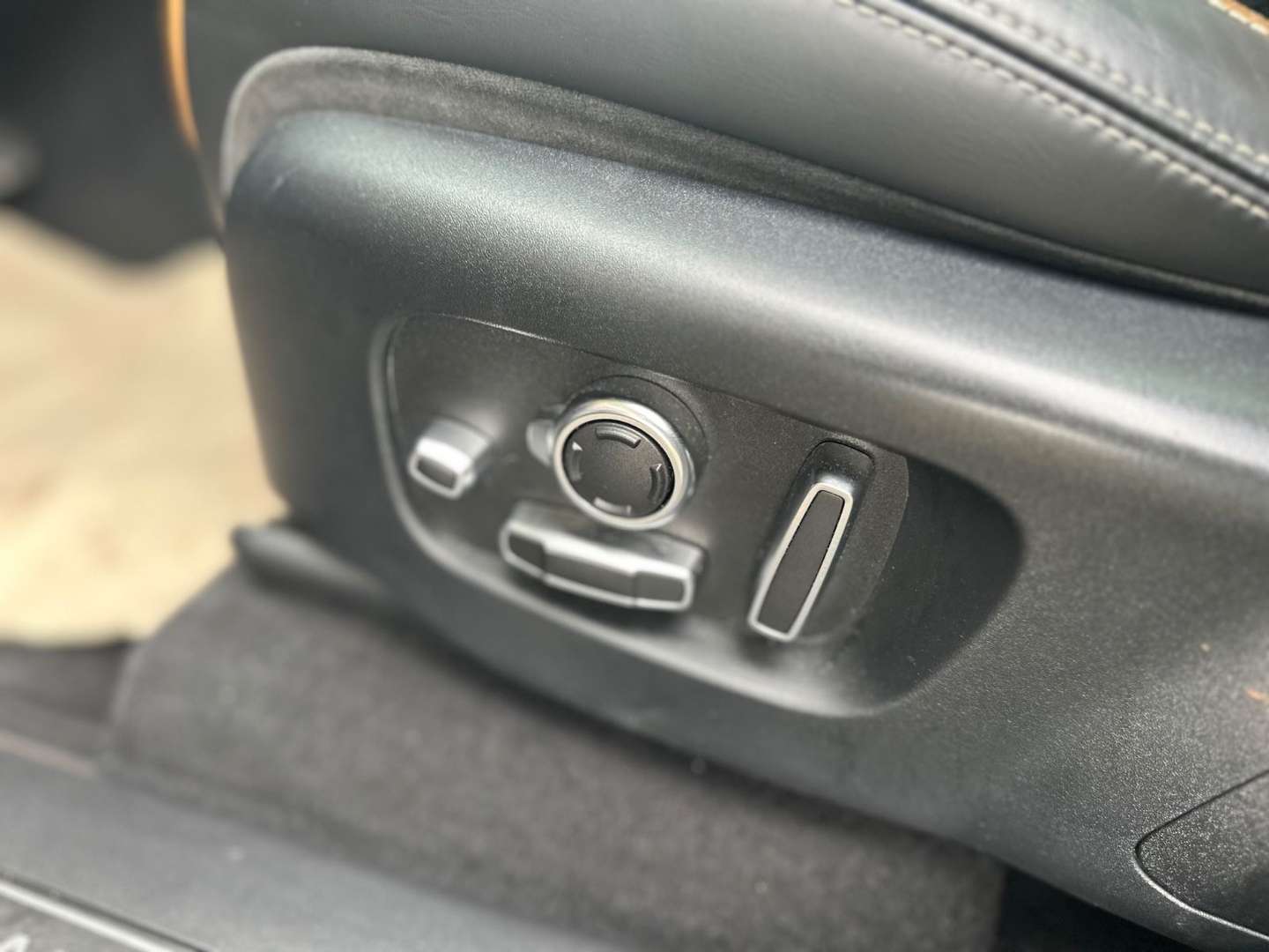 Land Rover Range Rover Velar R-Dynamic SE - 2018 - Joinsteer - #14