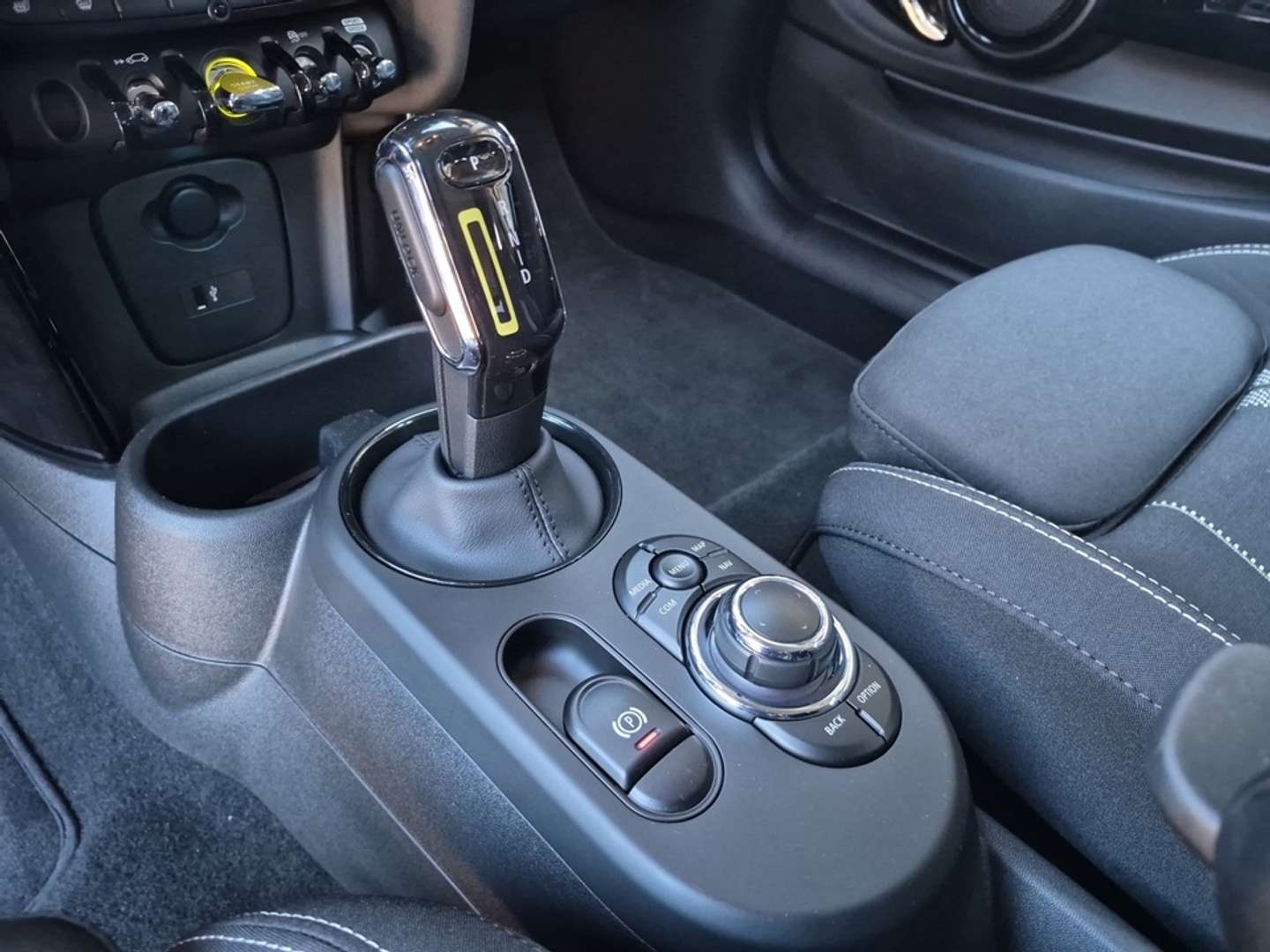 Mini Cooper SE Essential Cooper - 2023 - Joinsteer - #10