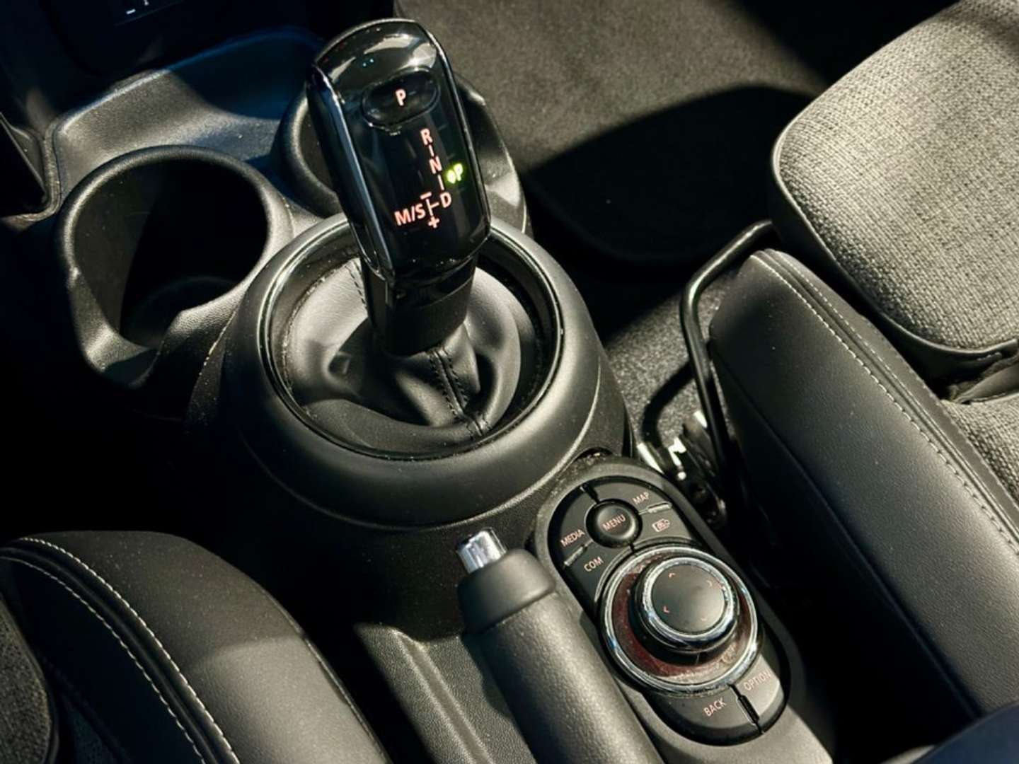 Mini Hatch 5 Portes Camden Cooper - 2022 - Joinsteer - #12