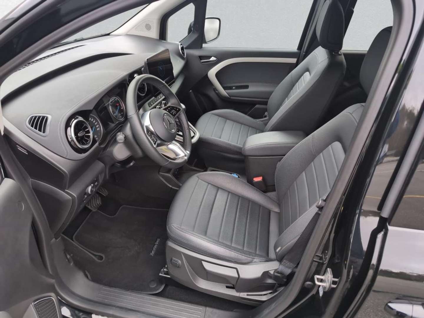 Mercedes EQT 200 - 2025 - Joinsteer - #8