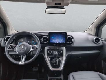 Mercedes EQT 200 — photo 10