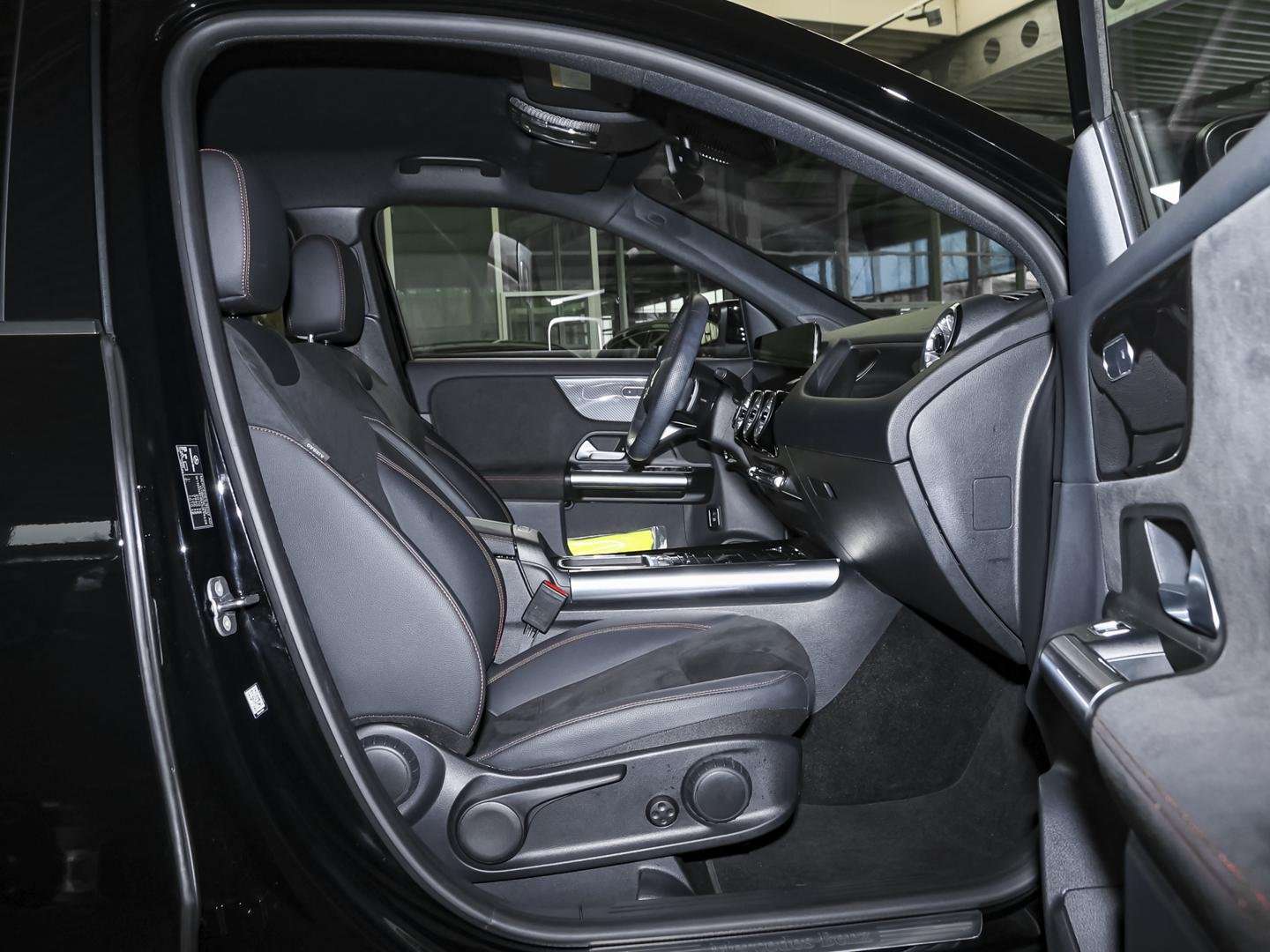 Mercedes GLA 200 AMG Line - 2024 - Joinsteer - #5